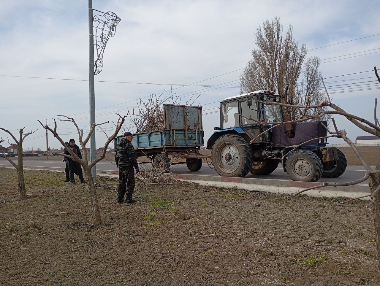 Плановые весенние работы по облагораживанию территорий в Кирилловке Плановые весенние работы по облагораживанию территорий в Кирилловке