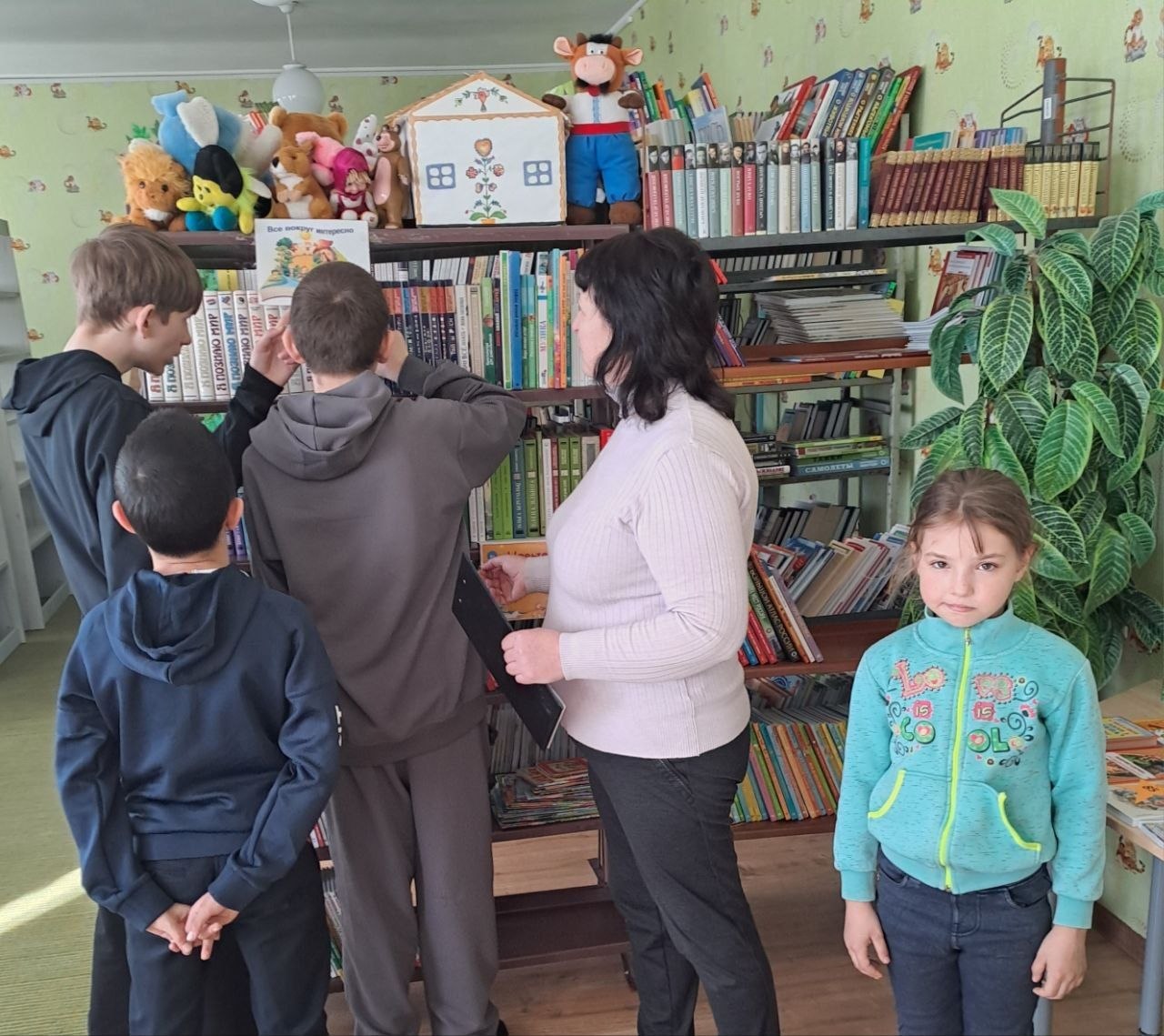 "УРА! НЕДЕЛЯ ДЕТСКОЙ КНИГИ " "УРА! НЕДЕЛЯ ДЕТСКОЙ КНИГИ "