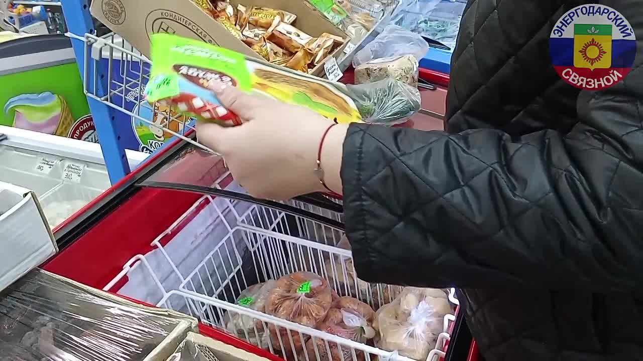 Итоги повторного рейда. Проверку проводили члены межведомственной комиссии по противодействию нелегальной занятости — сотрудники администрации города, представители отдела санэпиднадзора МРУ №145 ФМБА России и руководитель...