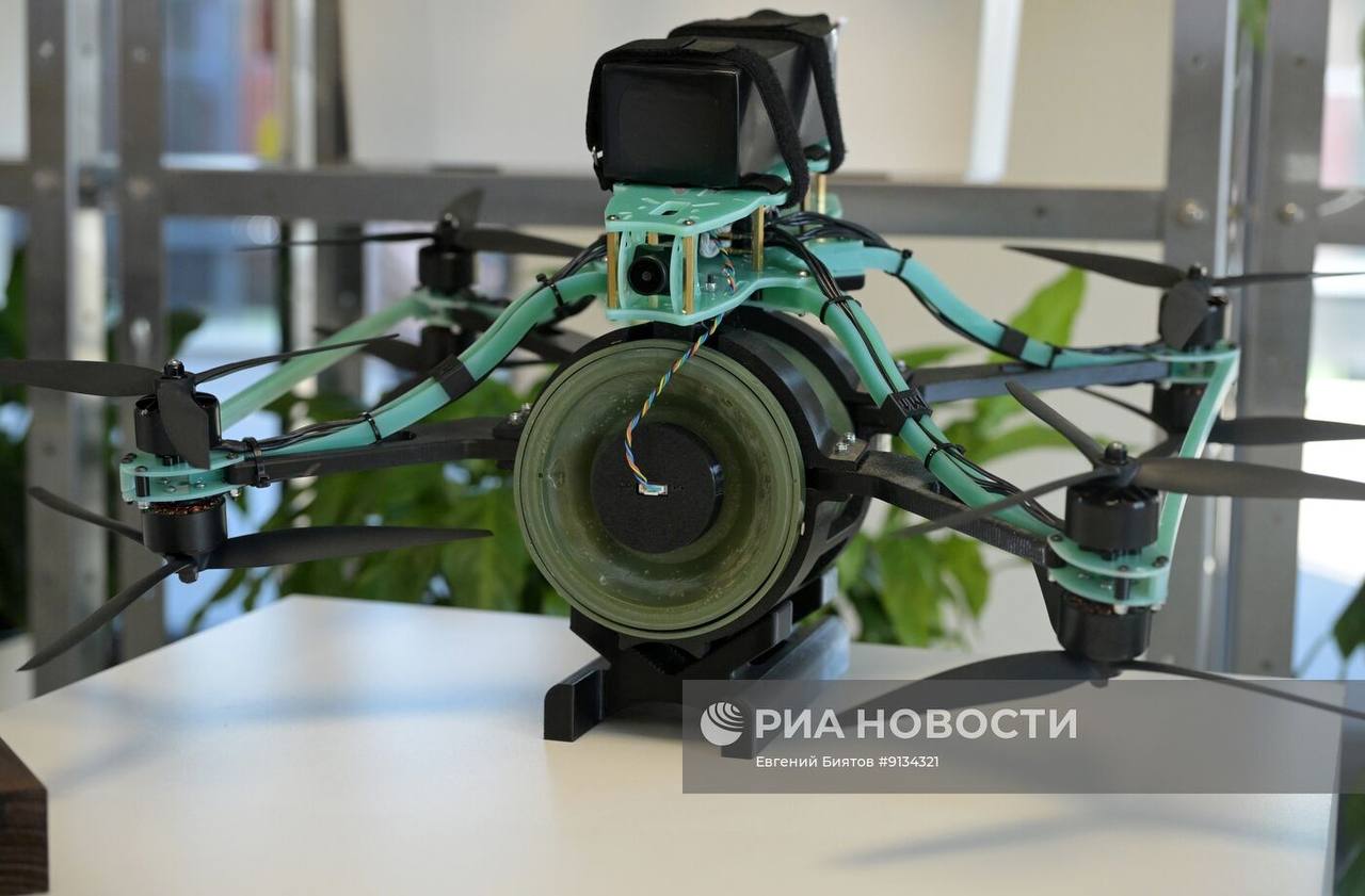 Выставка современных типов БПЛА, принятых на вооружение ВС РФ, в Едином пункте призыва города Москва