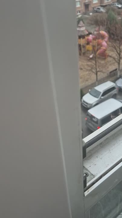 Еще один доброволец направляется на фронт