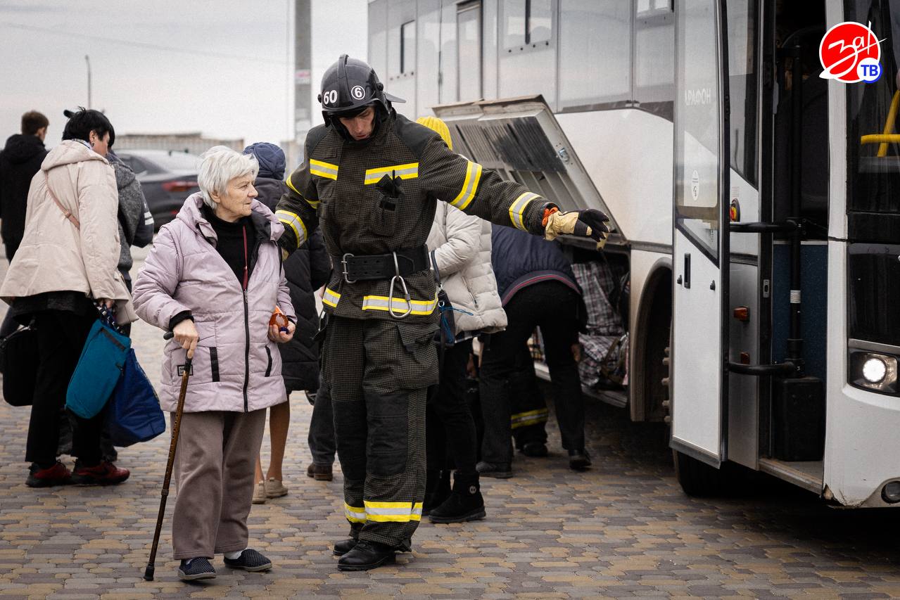 В пункт временного размещения в Запорожской области прибыла очередная группа жителей ДНР В пункт временного размещения в Запорожской области прибыла очередная группа жителей ДНР