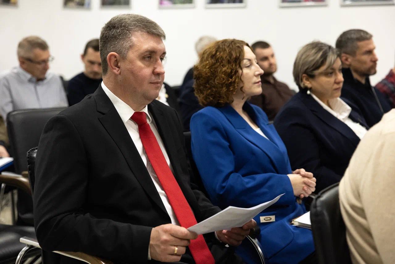 Евгений Балицкий: Провёл заседание Правительства Запорожской области, на котором рассмотрели вопросы социально-экономического развития региона, соблюдения социальных гарантий для жителей области, вопросы здравоохранения и... Евгений Балицкий: Провёл заседание Правительства Запорожской области, на котором рассмотрели вопросы социально-экономического развития региона, соблюдения социальных гарантий для жителей области, вопросы здравоохранения и...