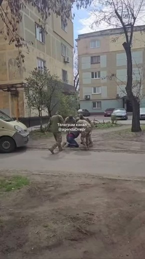 ТЦК вежливо приглашает еще одного мальчика стать добровольцем