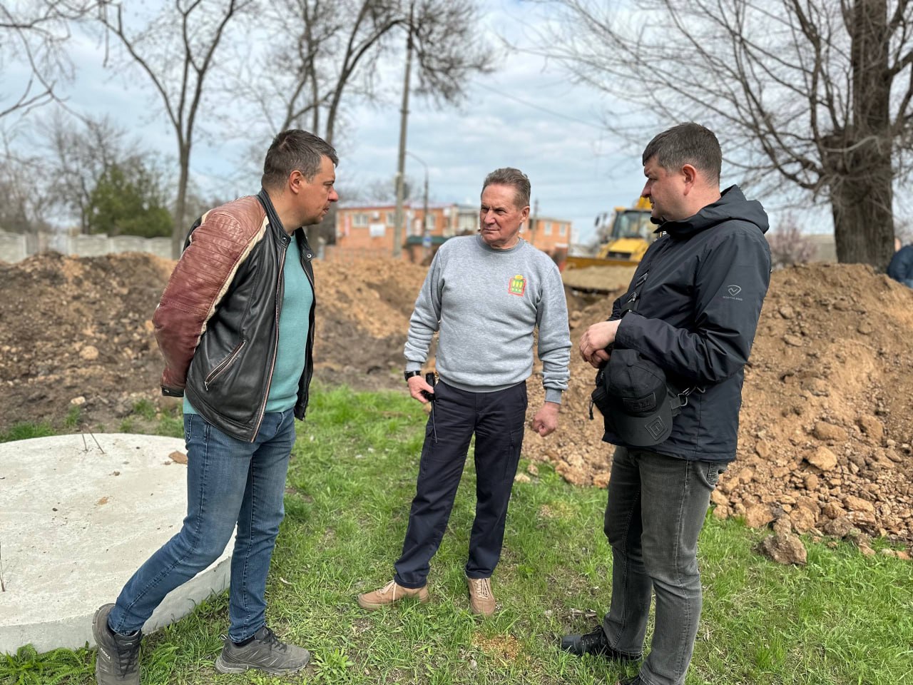 Шефы из пензенской области продолжают восстановительные работы на подшефных территориях