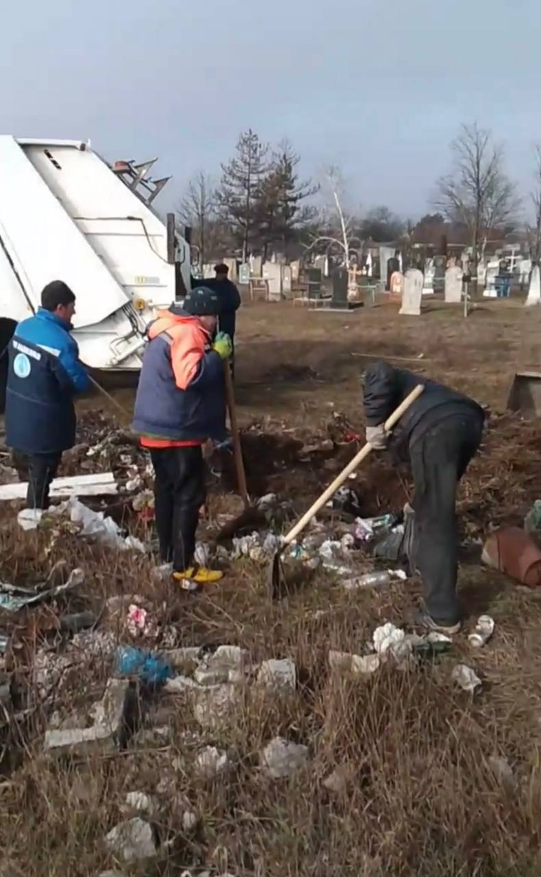 В Черниговском районе привели в порядок местное кладбище В Черниговском районе привели в порядок местное кладбище
