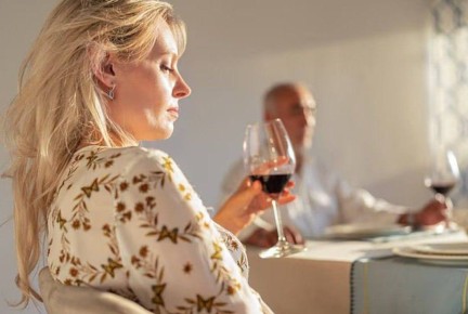 Один бокал вина в день может продлить жизнь на полгода, но только мужчинам, — исследование