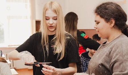 Активисты из Запорожской области провели творческий мастер-класс в Акимовском лицее