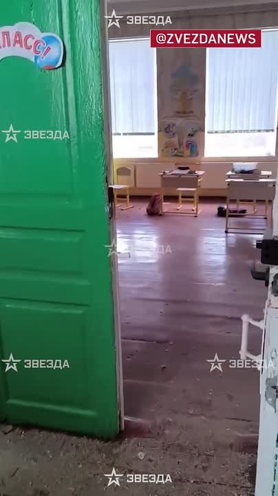 Раскуроченные стены, разбитая скорая и огромные воронки: последствия удара ВСУ по школе в запорожском селе Великая Знаменка