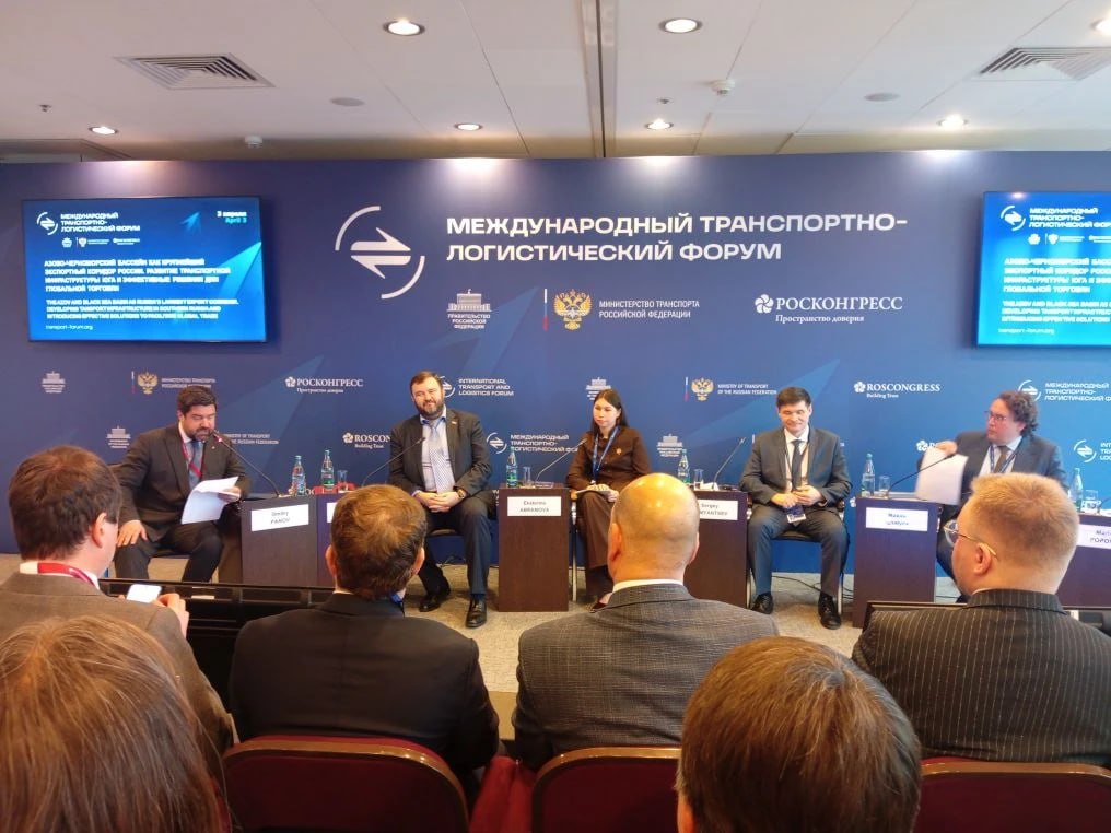 Азово-Черноморский бассейн: стратегический экспортный коридор России в новой логистической реальности Азово-Черноморский бассейн: стратегический экспортный коридор России в новой логистической реальности