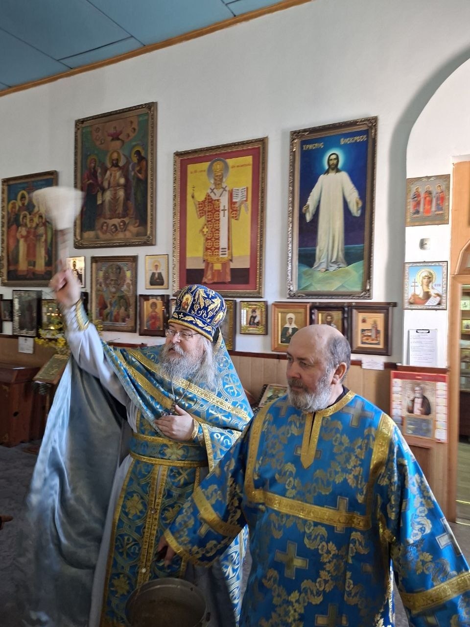 7 апреля, в Свято-Петро-Павловском храме, г.Васильевка, состоялось торжественное Богослужение в честь праздника Благовещения Пресвятой Богородицы 7 апреля, в Свято-Петро-Павловском храме, г.Васильевка, состоялось торжественное Богослужение в честь праздника Благовещения Пресвятой Богородицы