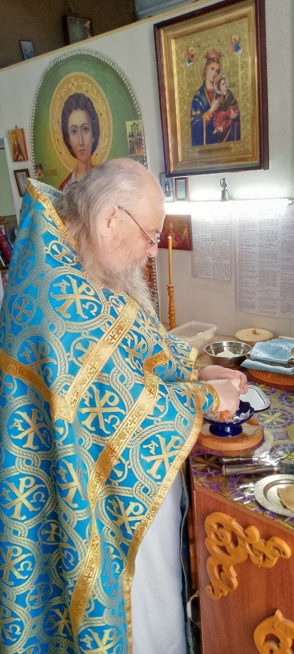 7 апреля, в Свято-Петро-Павловском храме, г.Васильевка, состоялось торжественное Богослужение в честь праздника Благовещения Пресвятой Богородицы 7 апреля, в Свято-Петро-Павловском храме, г.Васильевка, состоялось торжественное Богослужение в честь праздника Благовещения Пресвятой Богородицы