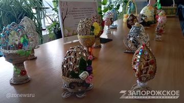 В библиотеке Энергодара открылась выставка к празднованию Светлой Пасхи