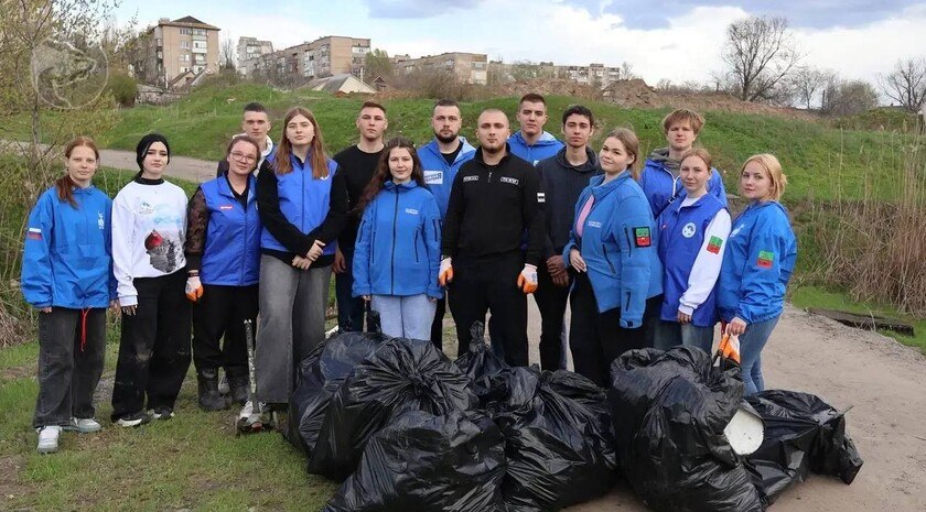 Активисты из Запорожской области провели масштабный субботник на Кизиярском ручье