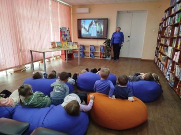 В Токмакской центральной детской библиотеке состоялось очередное заседание мульти-клуба «Сказочный экран»