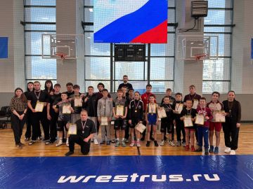 На базе МКУ ДО «СШ № 3» прошло Открытое первенство по спортивной борьбе, приуроченное Дню космонавтики