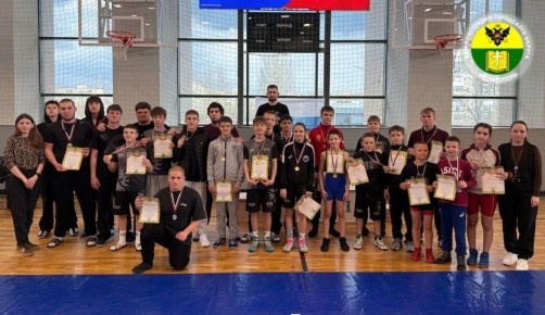 В Мелитопольской спортивной школе №3 прошло физкультурное мероприятие Открытое первенство по спортивной борьбе