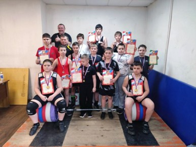 В пгт.Михайловка состоялся турнир по тяжелой атлетике памяти А.М. Чудновского