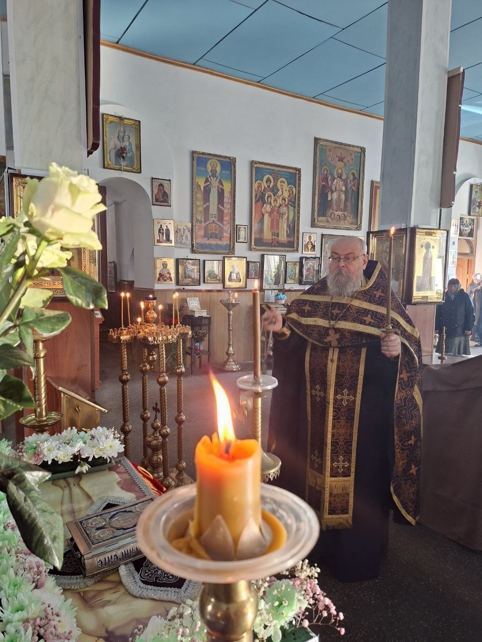 Предшествующая неделя перед Пасхой, именуется Страстная Седмица, каждый день этой недели называется ни как иначе, как только Великий, в течении всех этих дней в Православных храмах проходят скорбные Богослужения, каждый день... Предшествующая неделя перед Пасхой, именуется Страстная Седмица, каждый день этой недели называется ни как иначе, как только Великий, в течении всех этих дней в Православных храмах проходят скорбные Богослужения, каждый день...