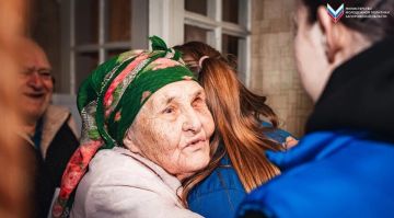 В Запорожской области волонтеры навестили бывших узников концлагерей