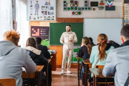 Новое занятие по ораторскому искусству прошло для студентов Веселовского профессионального аграрного лицея