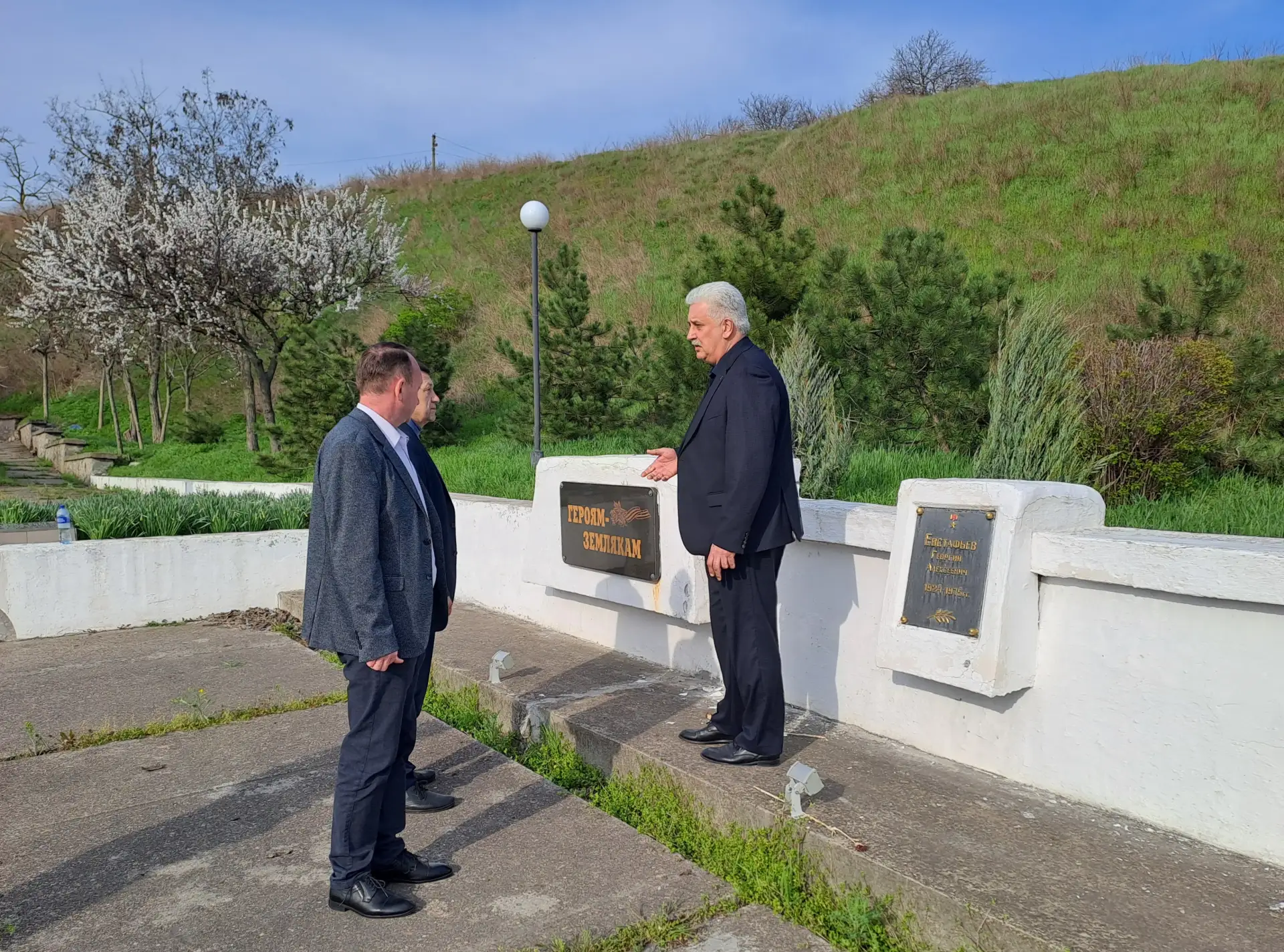 Местам памяти Великой Отечественной войны - особое внимание Местам памяти Великой Отечественной войны - особое внимание