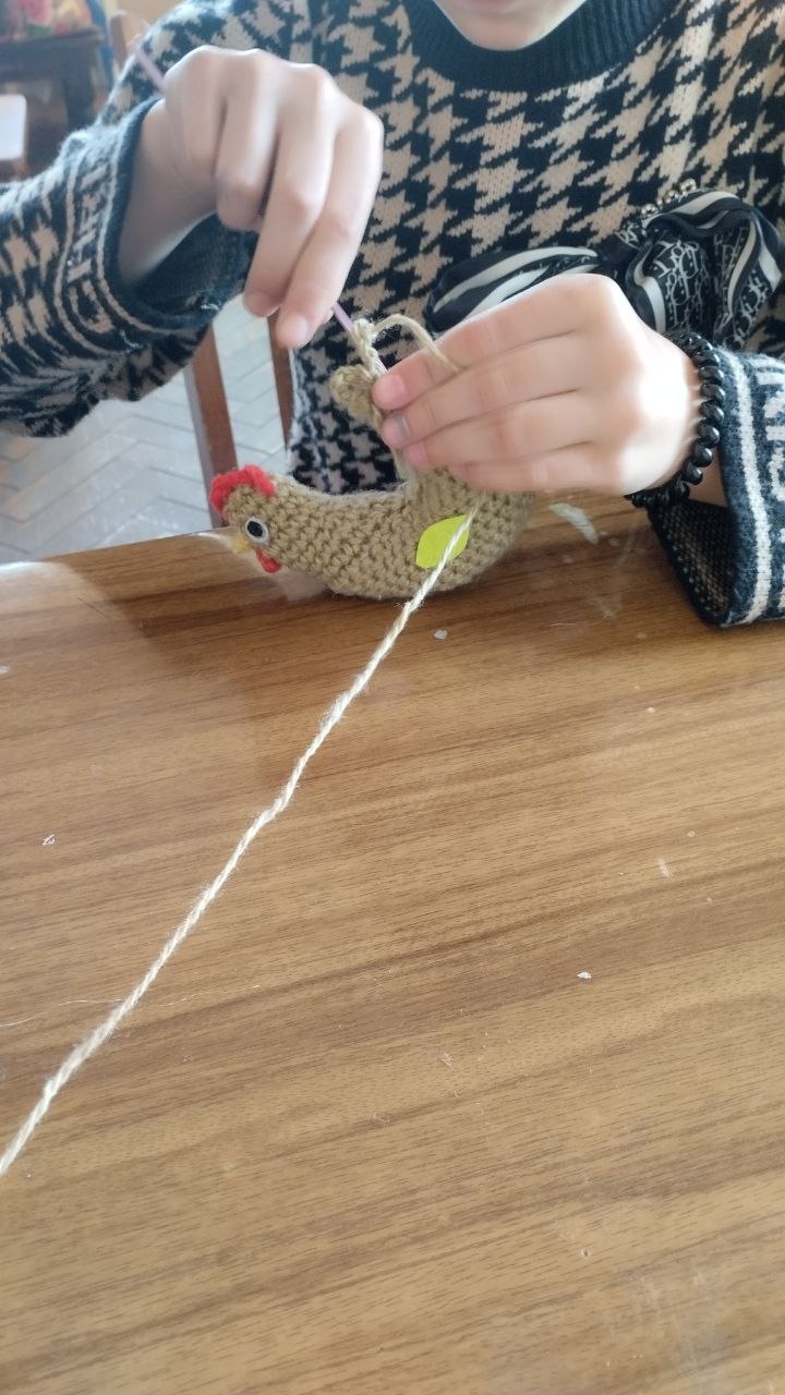 В Приазовском доме культуры на кружке " Золотые ручки "юные мастерицы подготовили подарки к светлому празднику Пасха В Приазовском доме культуры на кружке " Золотые ручки "юные мастерицы подготовили подарки к светлому празднику Пасха