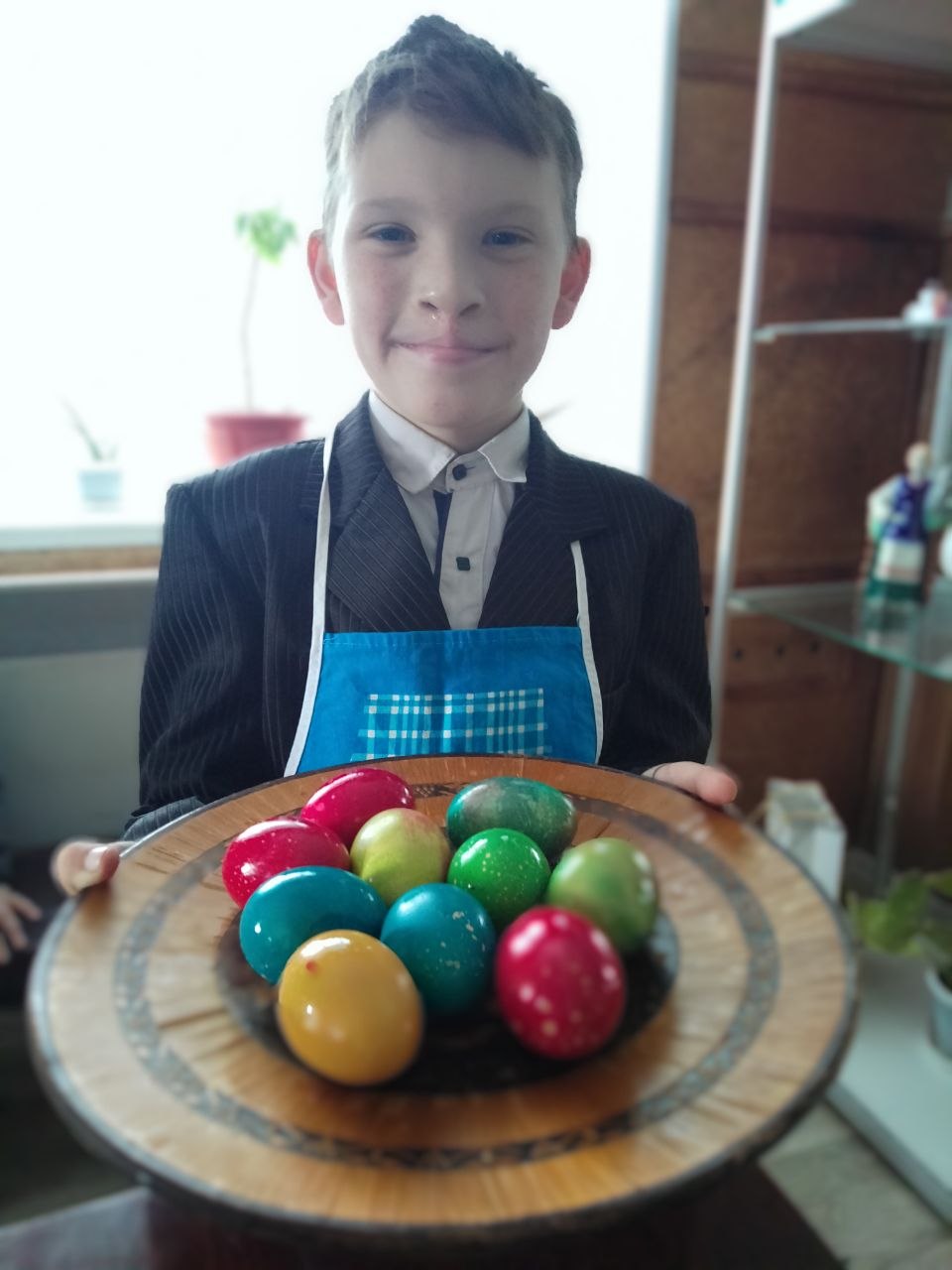 В Строгановском сельском доме культуры прошел мастер – класс «Пасхальное яйцо» по окрашиванию и декорированию яиц В Строгановском сельском доме культуры прошел мастер – класс «Пасхальное яйцо» по окрашиванию и декорированию яиц