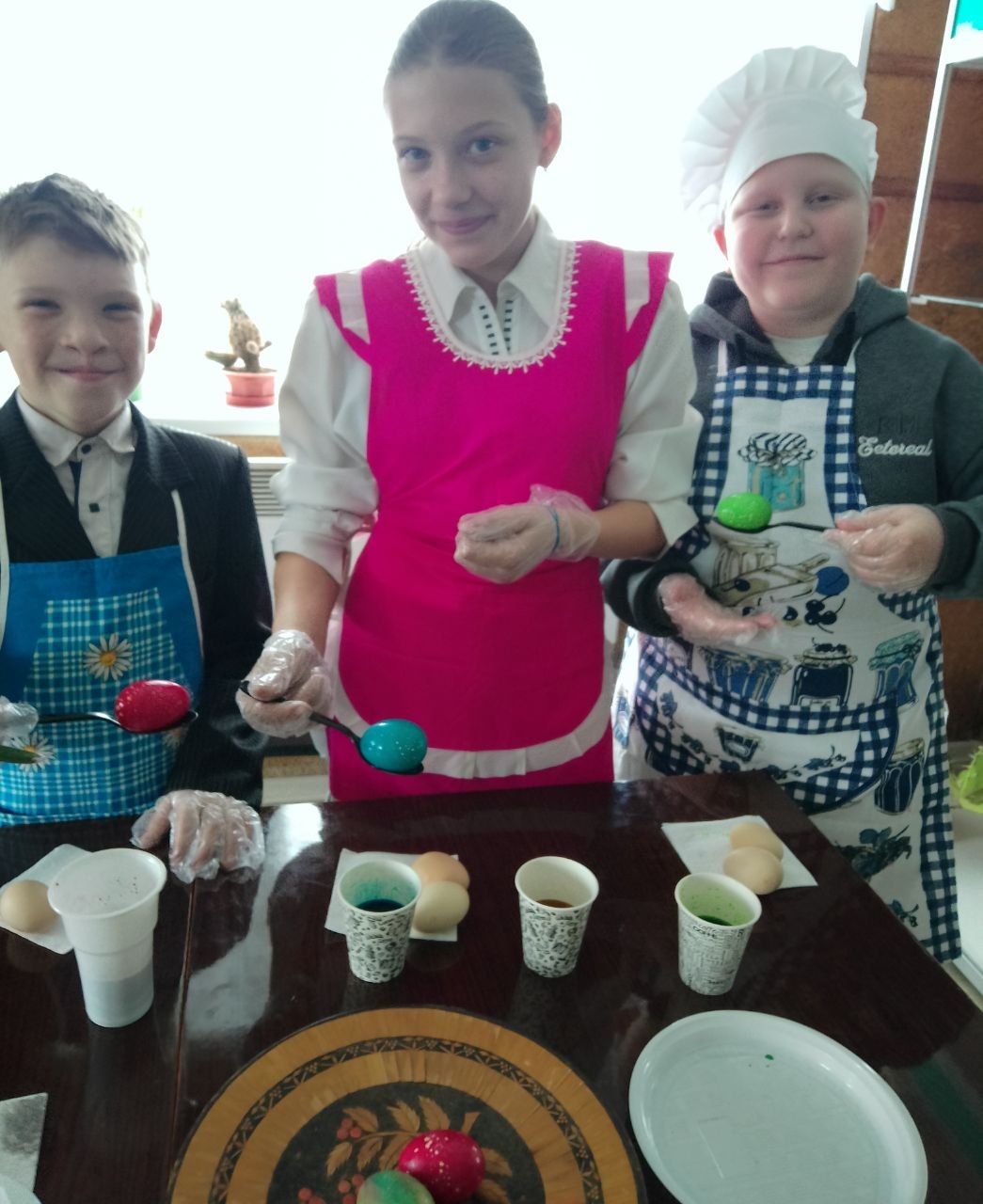 В Строгановском сельском доме культуры прошел мастер – класс «Пасхальное яйцо» по окрашиванию и декорированию яиц В Строгановском сельском доме культуры прошел мастер – класс «Пасхальное яйцо» по окрашиванию и декорированию яиц