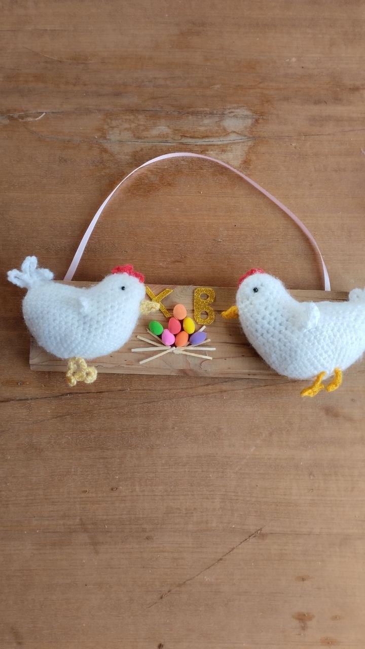 В Приазовском доме культуры на кружке " Золотые ручки "юные мастерицы подготовили подарки к светлому празднику Пасха В Приазовском доме культуры на кружке " Золотые ручки "юные мастерицы подготовили подарки к светлому празднику Пасха