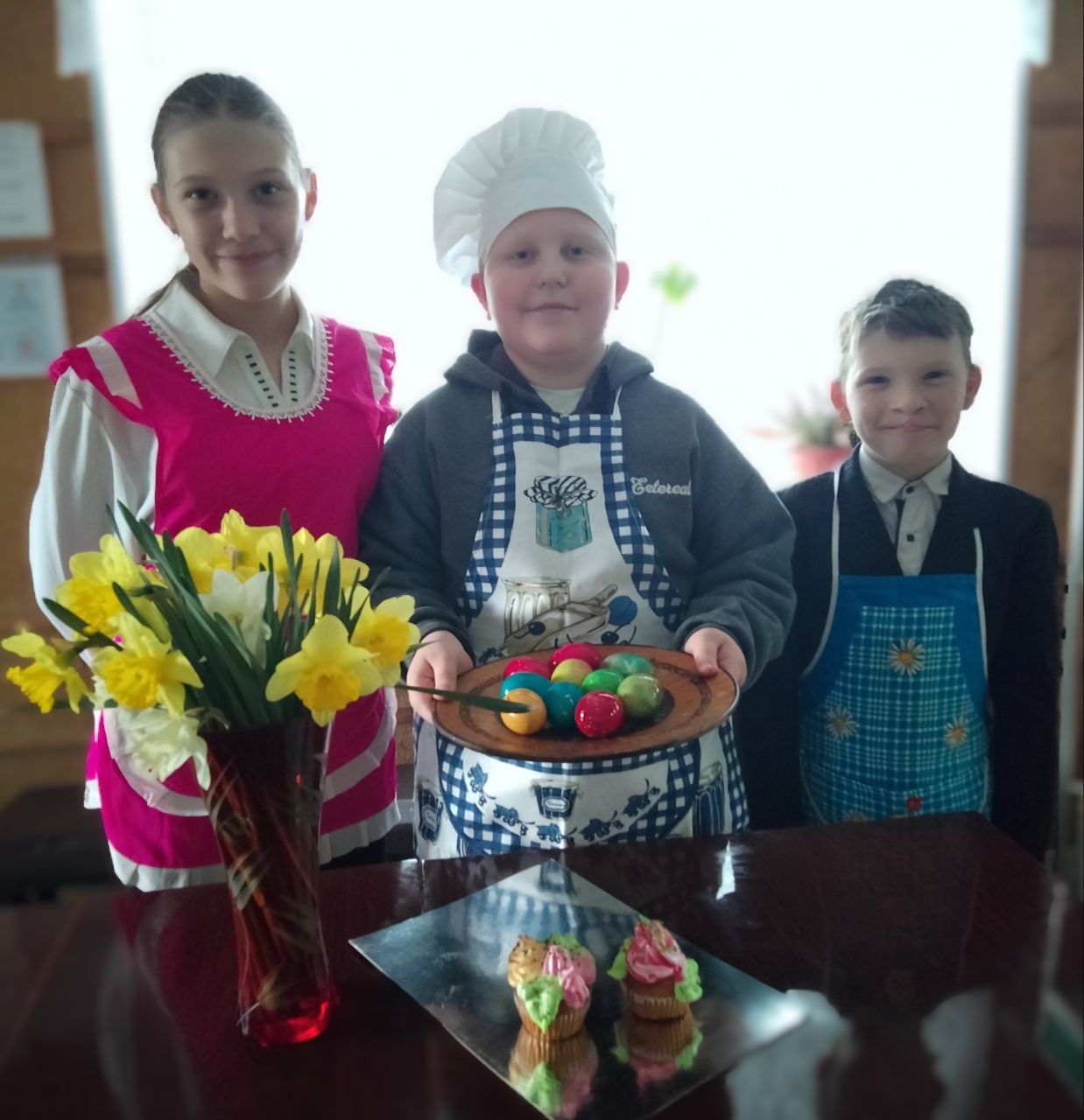 В Строгановском сельском доме культуры прошел мастер – класс «Пасхальное яйцо» по окрашиванию и декорированию яиц В Строгановском сельском доме культуры прошел мастер – класс «Пасхальное яйцо» по окрашиванию и декорированию яиц