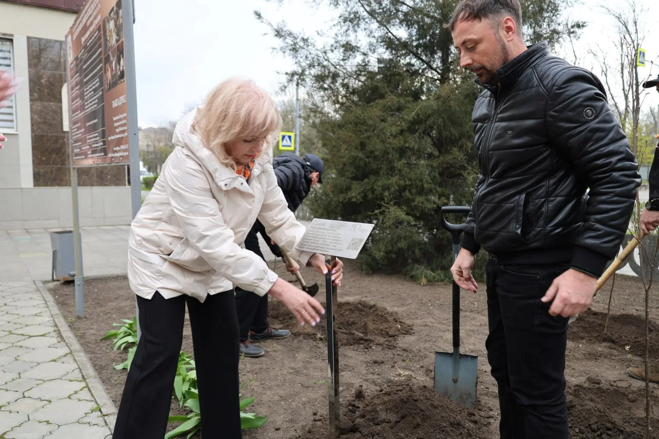 150 лет СТД РФ: в Запорожской области заложена «Театральная аллея» 150 лет СТД РФ: в Запорожской области заложена «Театральная аллея»