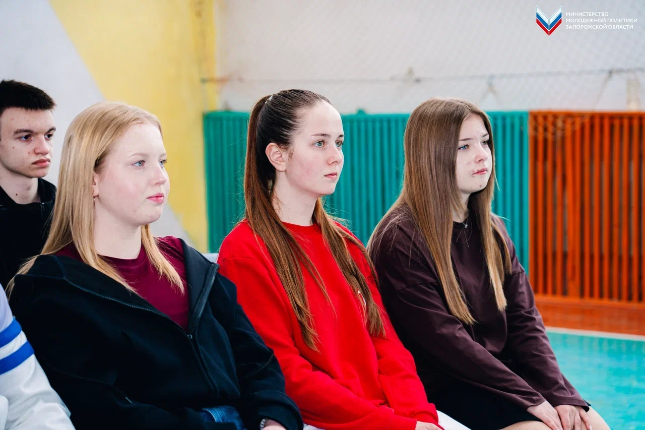 Каждый может помочь: для учащихся в Новоалексеевке прошли «Уроки мужества» Каждый может помочь: для учащихся в Новоалексеевке прошли «Уроки мужества»