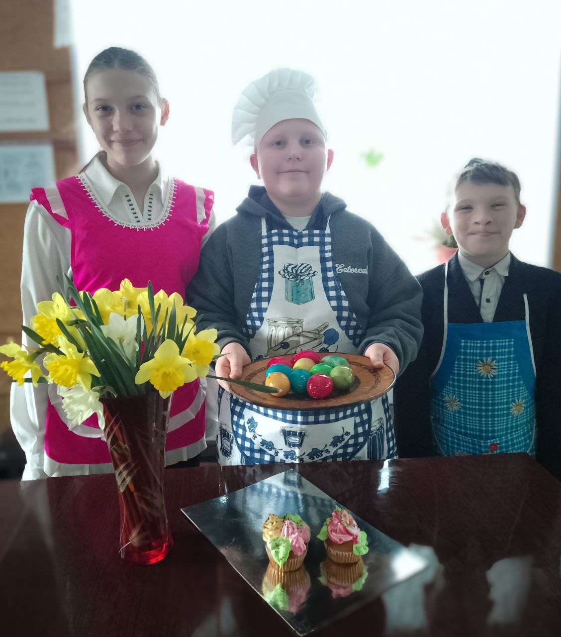 В Строгановском сельском доме культуры прошел мастер – класс «Пасхальное яйцо» по окрашиванию и декорированию яиц В Строгановском сельском доме культуры прошел мастер – класс «Пасхальное яйцо» по окрашиванию и декорированию яиц