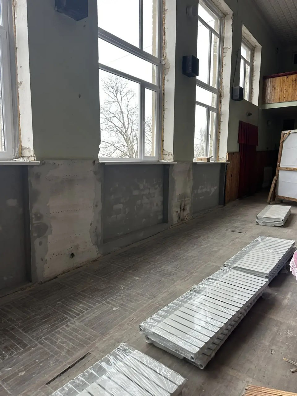 Шефы из Севастополя приступили к монтажу отопительной системы ДК в поселке Фруктовое Шефы из Севастополя приступили к монтажу отопительной системы ДК в поселке Фруктовое