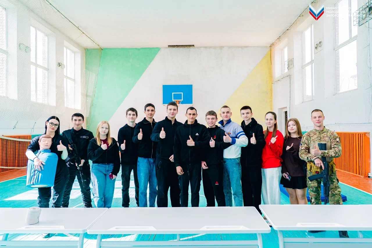 Каждый может помочь: для учащихся в Новоалексеевке прошли «Уроки мужества»