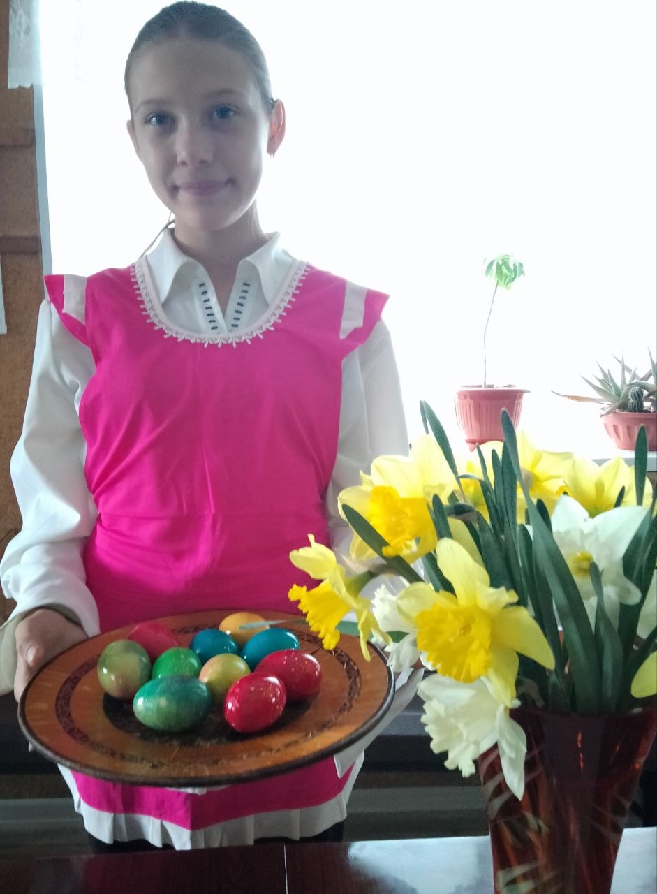 В Строгановском сельском доме культуры прошел мастер – класс «Пасхальное яйцо» по окрашиванию и декорированию яиц