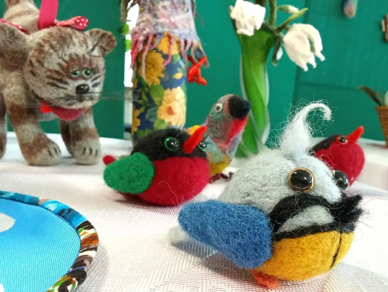 В энергодарском Дворце культуры «Современник» открылась выставка декоративно-прикладного искусства "Пасхальный свет и радость" В энергодарском Дворце культуры «Современник» открылась выставка декоративно-прикладного искусства "Пасхальный свет и радость"