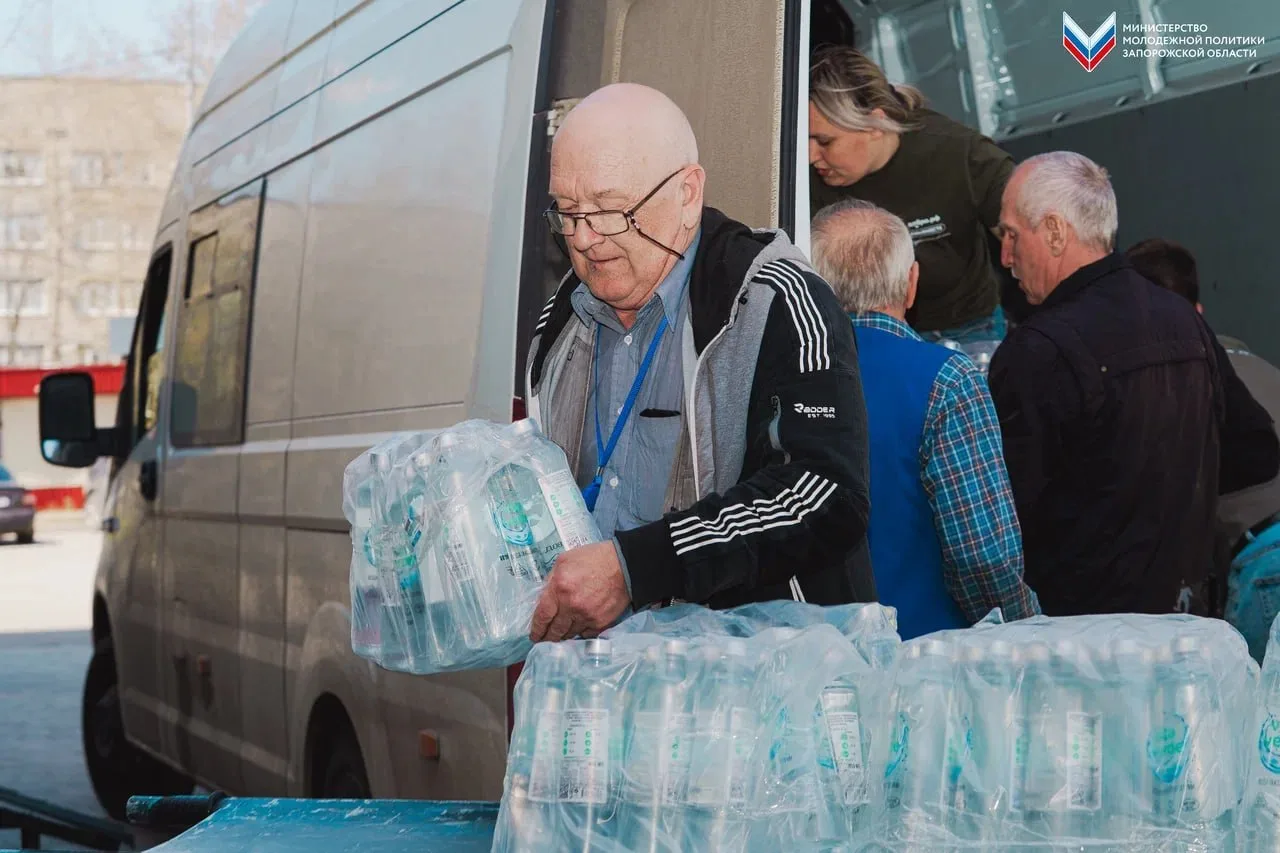 Молодёжь Запорожской области продолжает оказывать помощь тем, кто в этом особенно нуждается Молодёжь Запорожской области продолжает оказывать помощь тем, кто в этом особенно нуждается