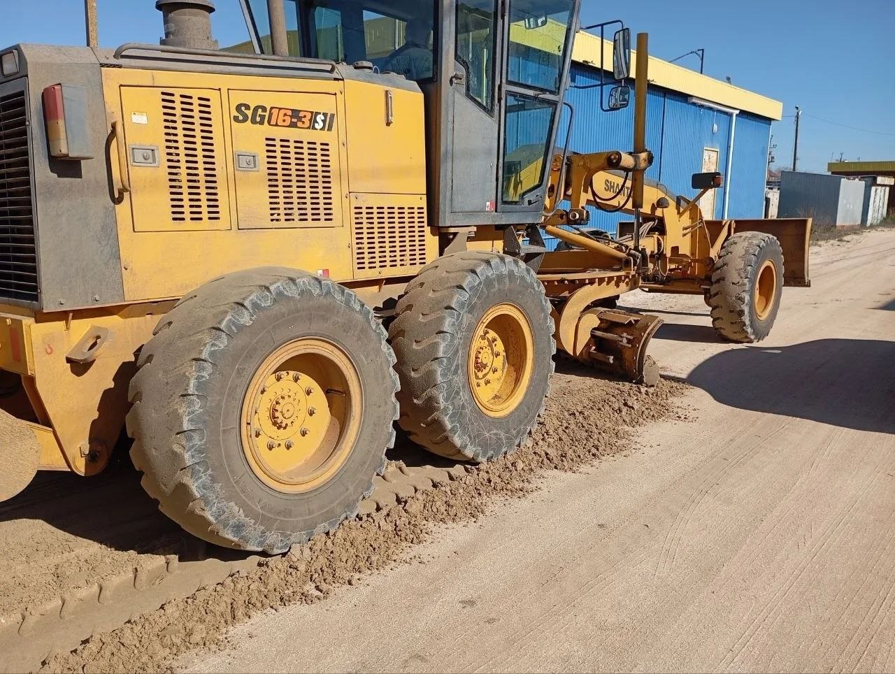 Работы по благоустройству дороги в Кирилловке Работы по благоустройству дороги в Кирилловке