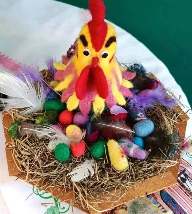 В энергодарском Дворце культуры «Современник» открылась выставка декоративно-прикладного искусства "Пасхальный свет и радость" В энергодарском Дворце культуры «Современник» открылась выставка декоративно-прикладного искусства "Пасхальный свет и радость"