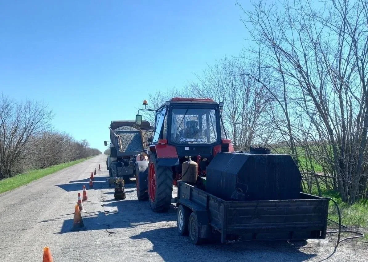 ГУП «УАЗО» продолжает выполнять комплекс работ по восстановлению автомобильных дорог региона ГУП «УАЗО» продолжает выполнять комплекс работ по восстановлению автомобильных дорог региона