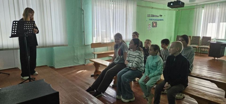 В стенах Днепрорудненской Детской школы искусств состоялась лекция на тему «Мы против террора: наша общая позиция» В стенах Днепрорудненской Детской школы искусств состоялась лекция на тему «Мы против террора: наша общая позиция»