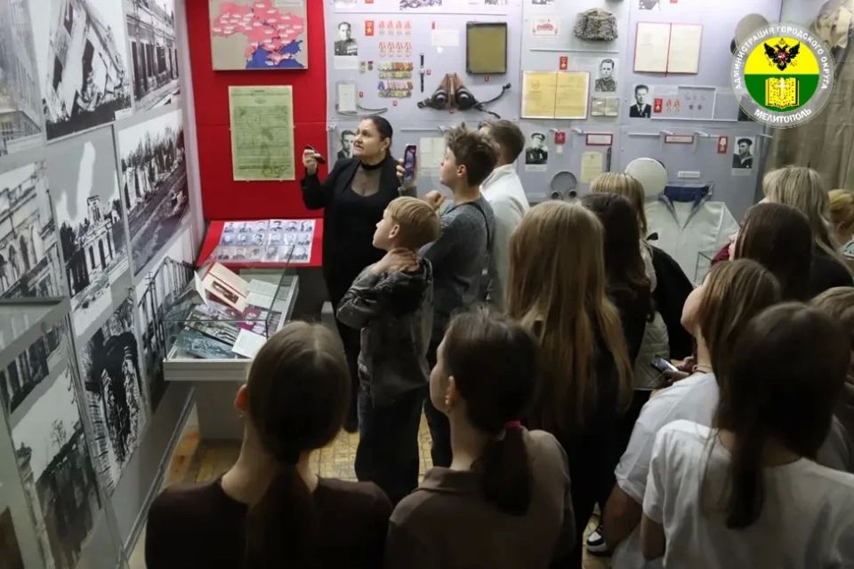 «Живые, помните!»: в Мелитопольском музее почтили память жертв геноцида советского народа