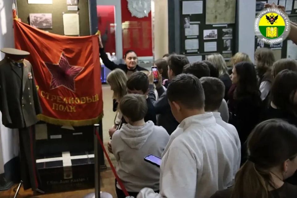 «Живые, помните!»: в Мелитопольском музее почтили память жертв геноцида советского народа «Живые, помните!»: в Мелитопольском музее почтили память жертв геноцида советского народа