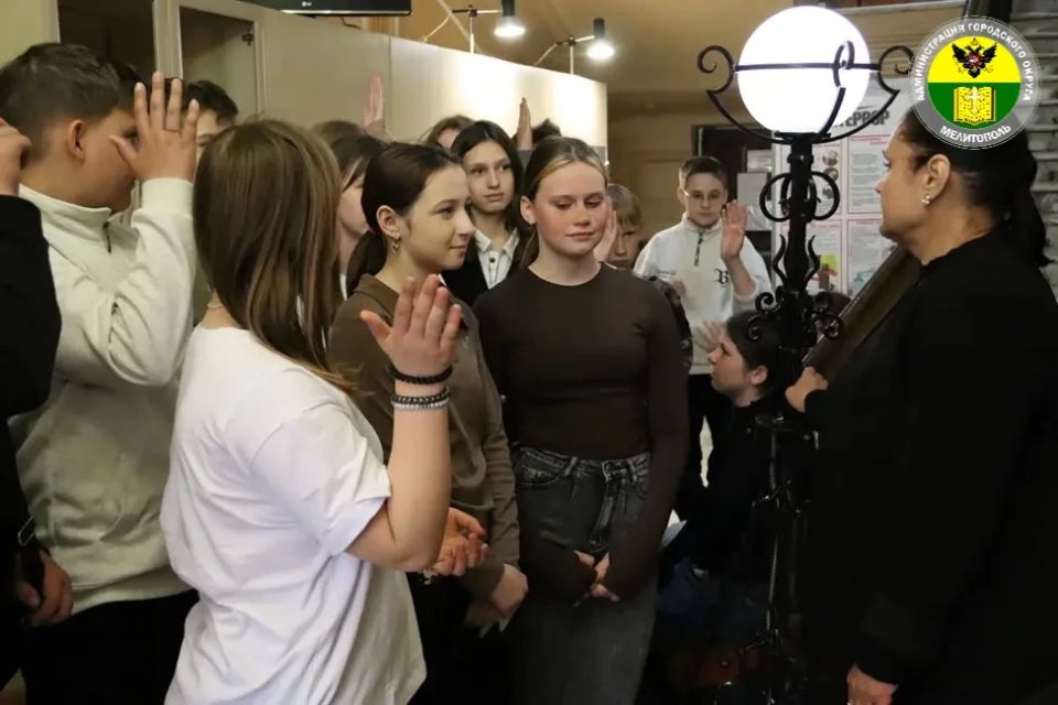 «Живые, помните!»: в Мелитопольском музее почтили память жертв геноцида советского народа «Живые, помните!»: в Мелитопольском музее почтили память жертв геноцида советского народа