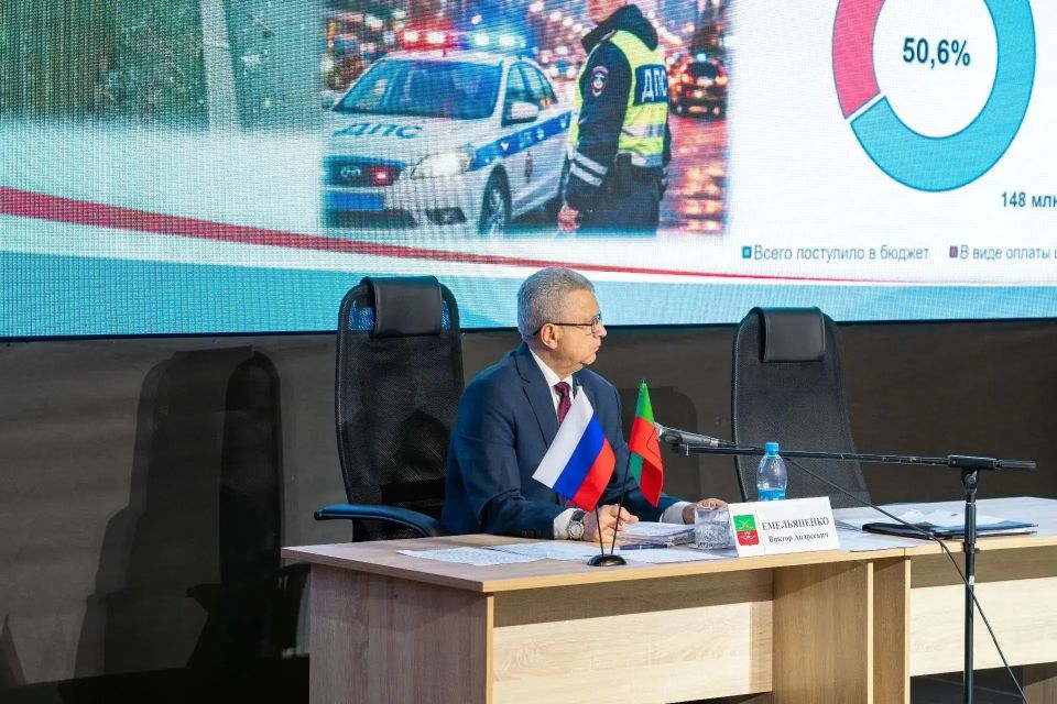 Генерал-лейтенант полиции Олег Александрович Колтунов представил отчет об оперативно-служебной деятельности ГУ МВД России по Запорожской области за 2025 год Генерал-лейтенант полиции Олег Александрович Колтунов представил отчет об оперативно-служебной деятельности ГУ МВД России по Запорожской области за 2025 год