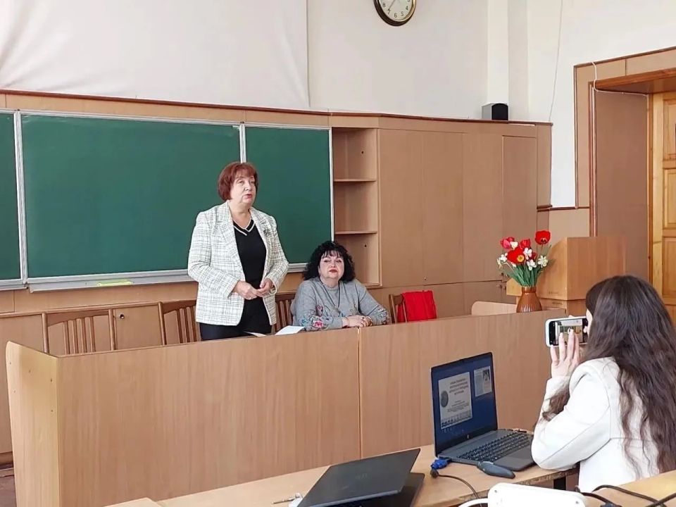 Наука без границ: в МелГУ обсудили инновации от биотехнологий до психологии Наука без границ: в МелГУ обсудили инновации от биотехнологий до психологии