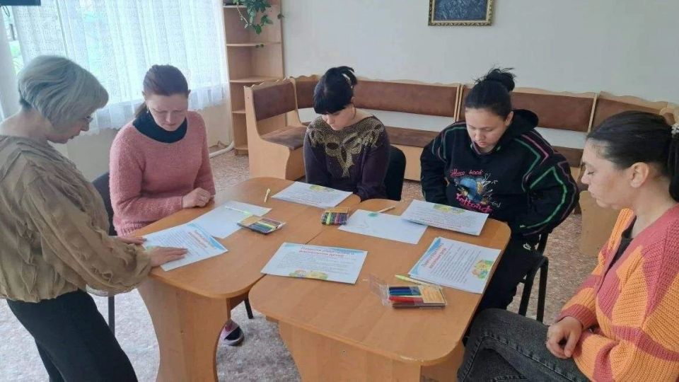 22.04.2026 г. в ГБУ «Комплексный центр социального обслуживания населения» Министерства труда и социальной политики Запорожской области, в отделении помощи матерям с детьми до 3-х лет обособленного подразделения г. Бердянск... 22.04.2026 г. в ГБУ «Комплексный центр социального обслуживания населения» Министерства труда и социальной политики Запорожской области, в отделении помощи матерям с детьми до 3-х лет обособленного подразделения г. Бердянск...