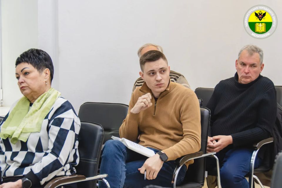 В администрации городского округа Мелитополь состоялось заседание комиссии по контролю за выполнением мероприятий по подготовке городского жилищно-коммунального хозяйства и объектов социальной сферы к отопительному сезону... В администрации городского округа Мелитополь состоялось заседание комиссии по контролю за выполнением мероприятий по подготовке городского жилищно-коммунального хозяйства и объектов социальной сферы к отопительному сезону...